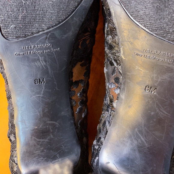 Nine West Black Lace Open Toe Heels/ Size 8 - Picture 7 of 7